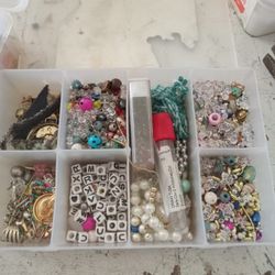2 Boxes Assorted Ɓeads, Jewlrey Making Supplies