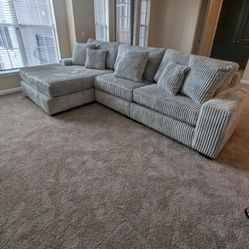 Comfy Lite Gray Sectional 