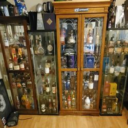 Cabinets, Glass Shelves With Lights 