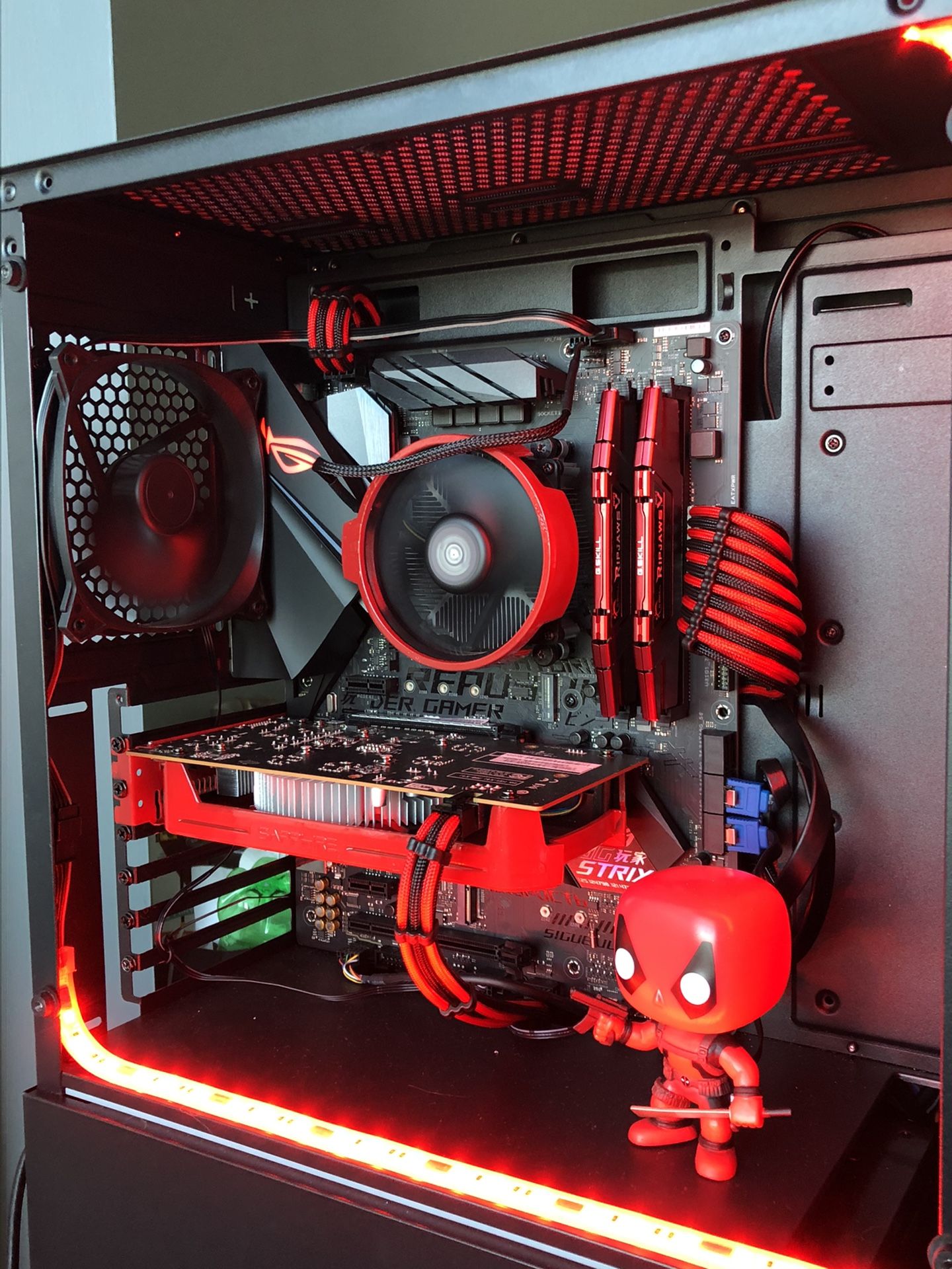 Deadpool themed gaming Pc