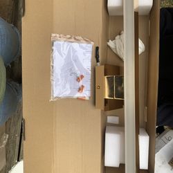 New!  Bathroom Vanity Light (gold)