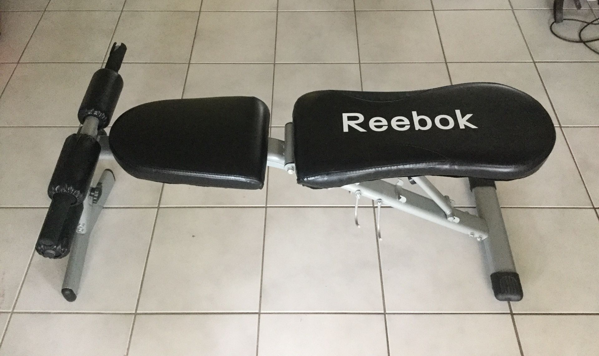 Incline Decline Ab Bench Reebok. Free. Must Pick Up