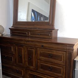 Brown dresser With Mirror 