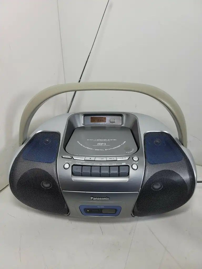 Panasonic RX-D29 Portable Stereo System: CD R/RW - Cassette - AM FM Radio - CD Player - Boombox