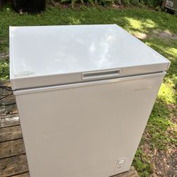 Chest freezer