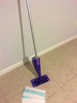 Swifter Wet Jet and 3 unused Pads