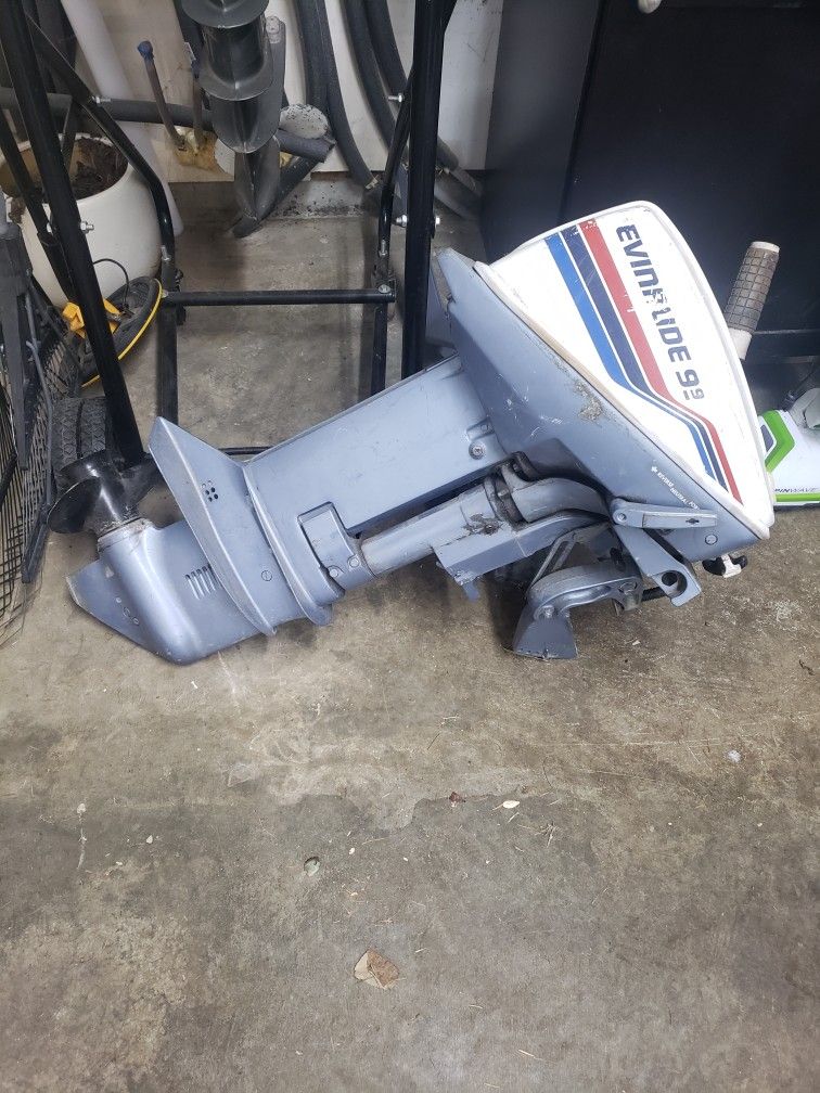 Evinrude 9.9 Outboard 2 Stroke