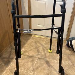 adult walker like new