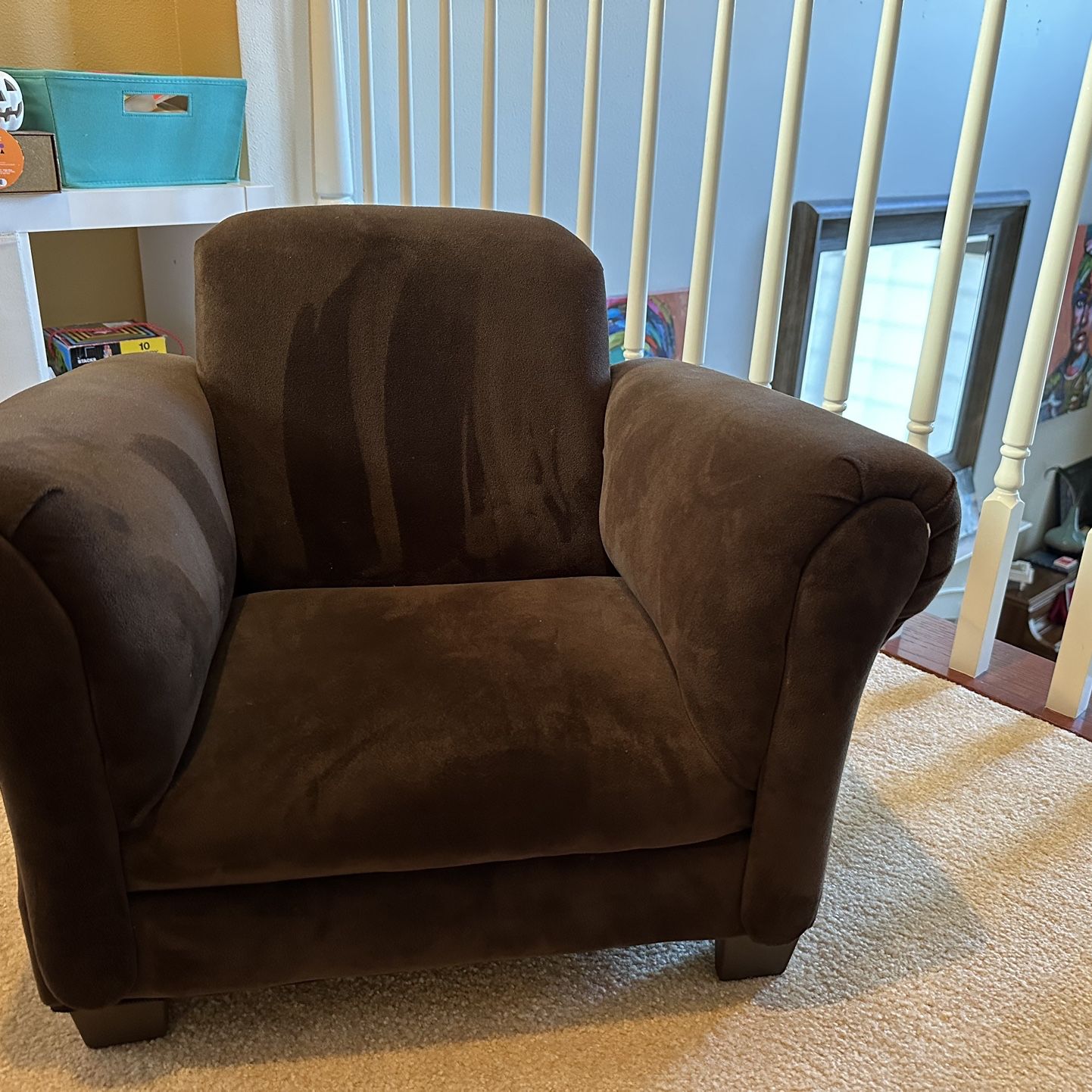 Kids Reading Chair (Excellent condition)