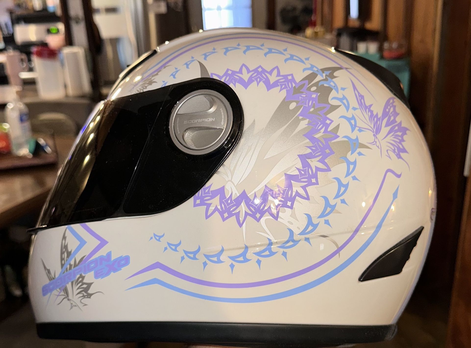 Women’s Scorpion EXO Motorcycle Helmet