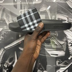 Burrberry Slide Black white 