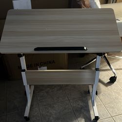 Desk adjustable
