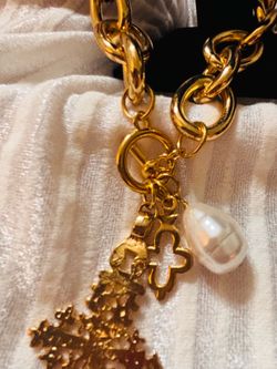 KENNETH LANE CHUNKY NECKLACE