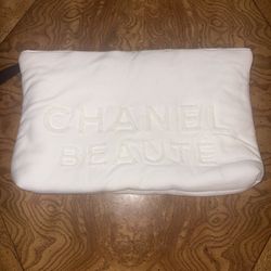 Chanel Beaute Cosmetic bag