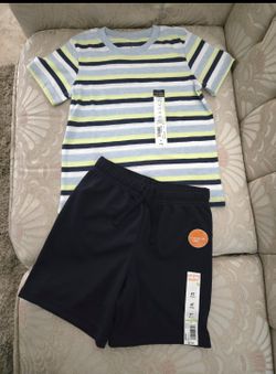 Boy's Shorts And Tee Set Size 4T And 5T Availables. 