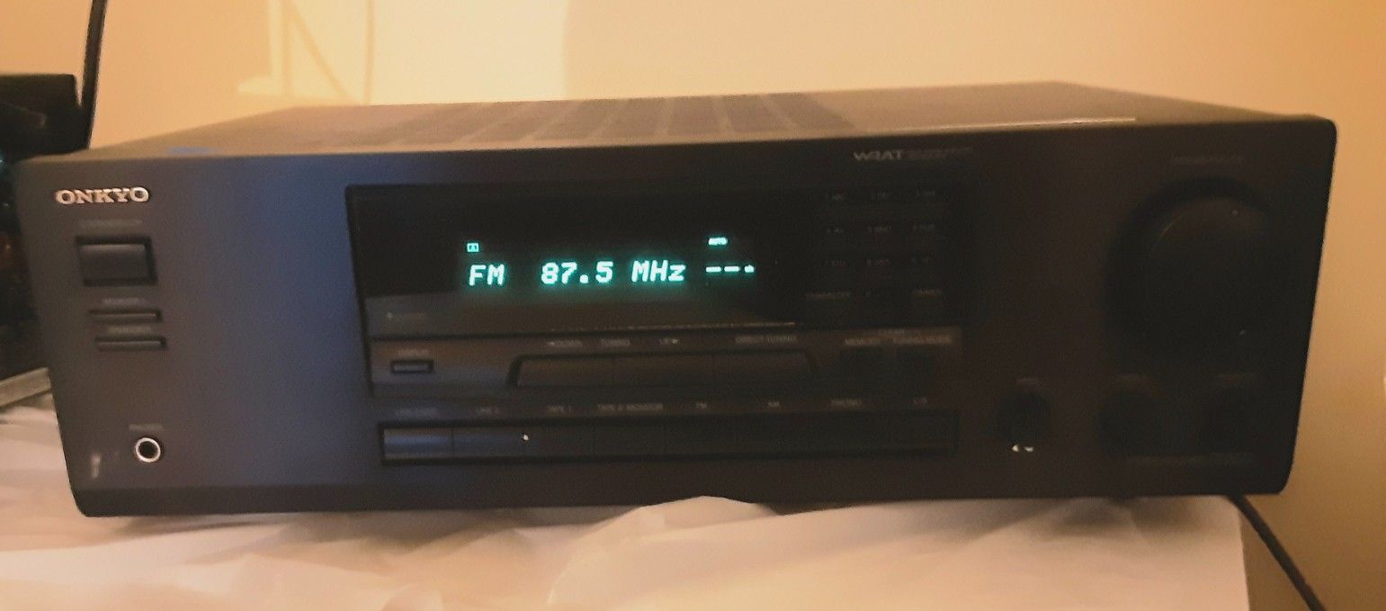 Onkyo TX 8222 receiver 100 W Works Great! for Sale in Vero Beach, FL