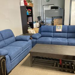 Blue Sofa Loveseat 💙⭐️ $899