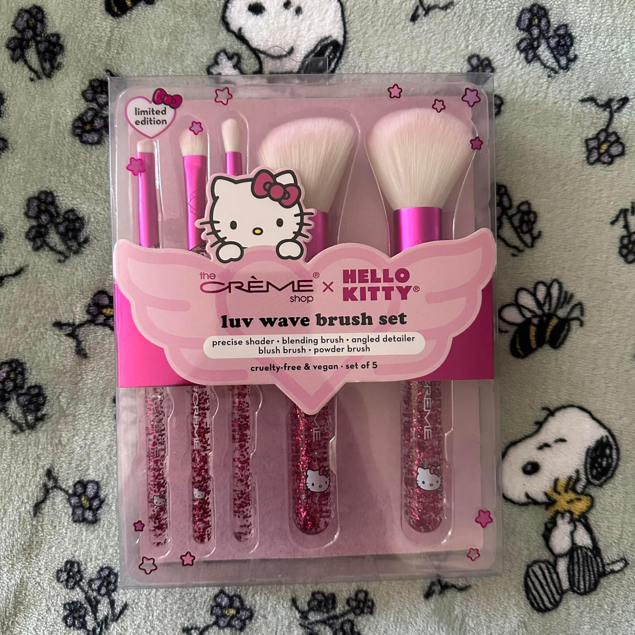 Hello Kitty Crème Makeup Brushes