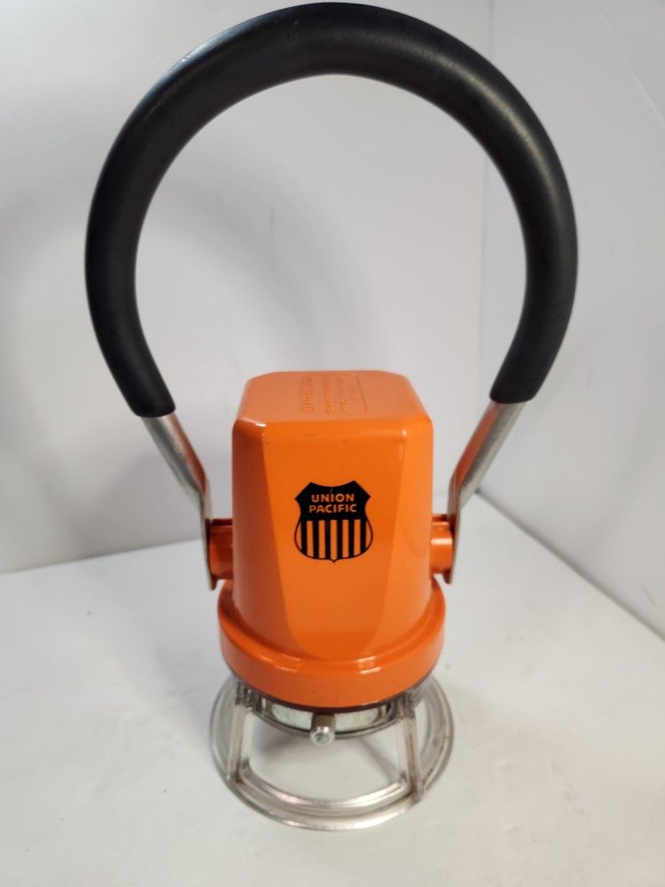 Vintage 100th Year Orange Union Pacific Lantern Star Railroad Lamp Train WORKS