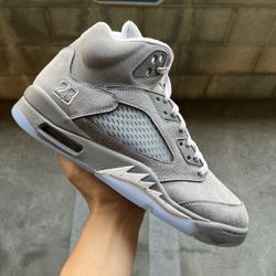 Jordan 5 Wolf Grey (Size 4Y, 4.5Y, 5Y, 5.5Y, 6Y, 6.5Y, 9.5, 10, 10.5, 11, 11.5, 12, 13)