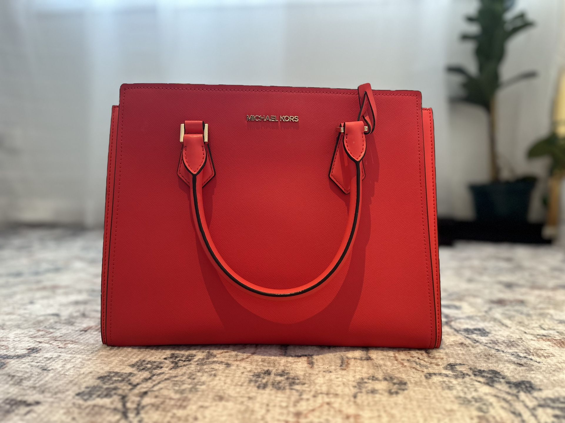 Perfect Condition Michael Kors