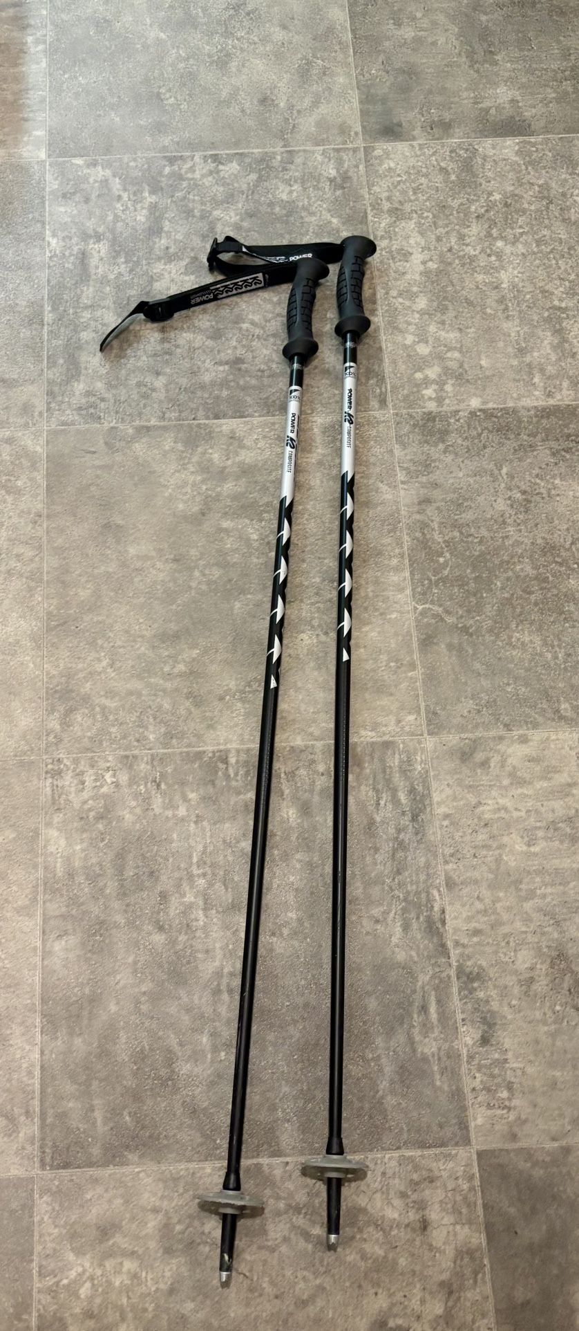 Ski poles