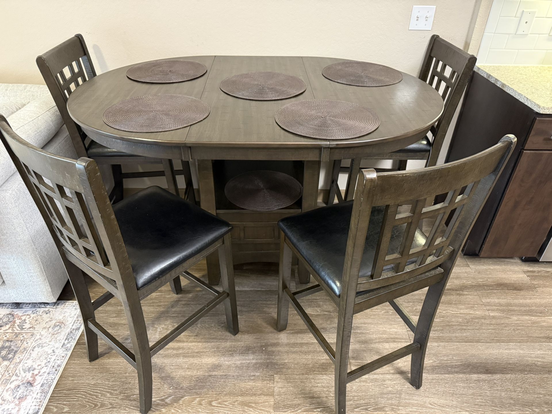 Table With 4 Chairs