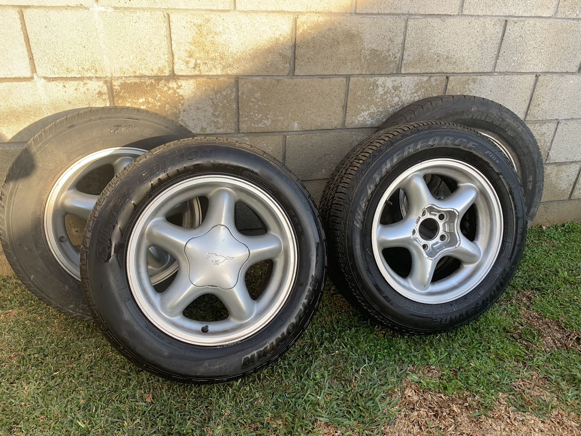 5-lug Mustang Pony Wheels and Tires