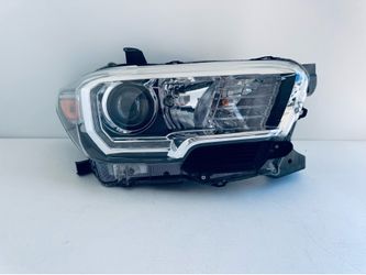 2016-2021 TOYOTA TACOMA RIGHT PASSENGER SIDE HALOGEN LED DRL HEADLIGHT OEM (433)