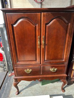 Queen Anne-style mahogany armoire or TV