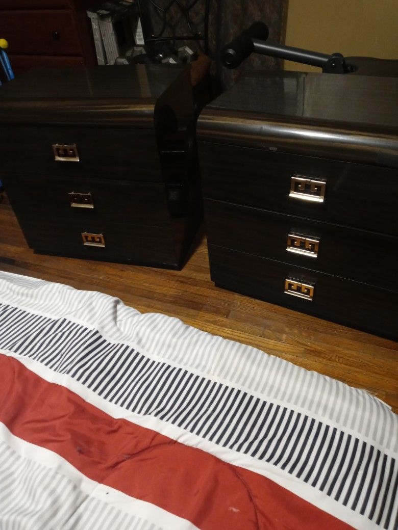 Night Stands With Drawers