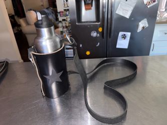 Leather water bottle / wine bottle holder