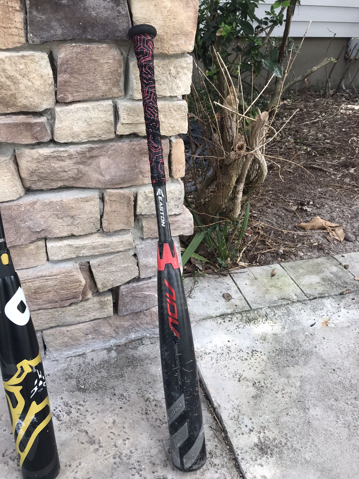 Easton ADV 31” fully composite BBCor bat. Some scratches.