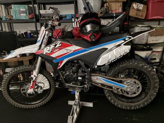 RYZ 250 dirtbike