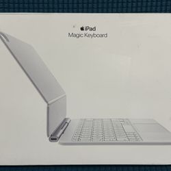 iPad Air 11” Magic Keyboard (newest)
