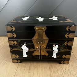 Vintage Chinese Lacquer Jewelry Box