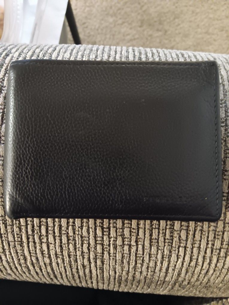 Perry Ellis Wallet