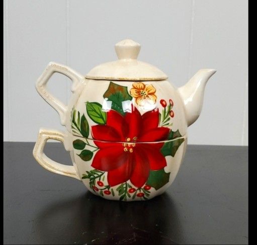 Vintage HOME Poinsettia Holly Tea for One Teapot