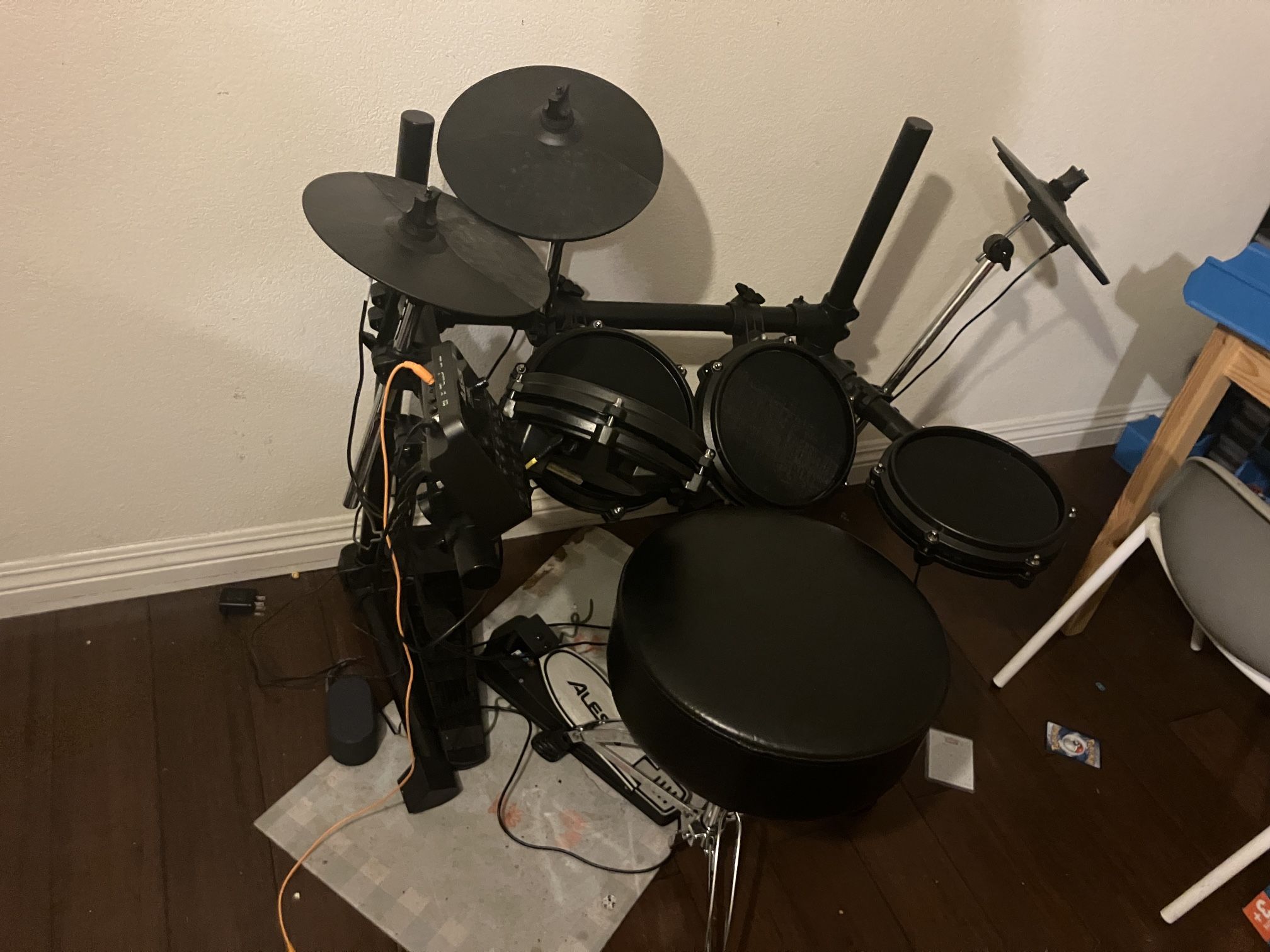 Alesis Drums Debut Kit