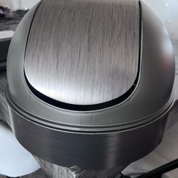 BRAND NEW! 16.5 Gallon Kitchen trash Bin Can PEWTER COLOR 