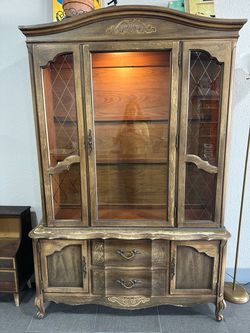 Antique Broyhill Premier Hutch Cabinet