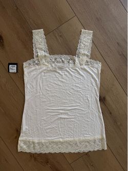 Halogens Lace Trim Camisole Size M