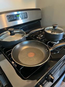 5pc T-Fal Cooking Set with lids