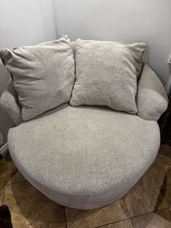 Swivel Accent Chair