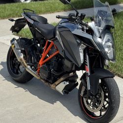 KTM 1290 GT