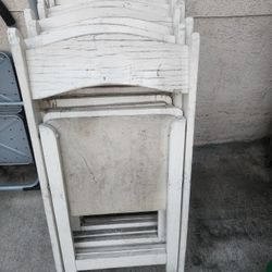 set of 8 wooden chairs