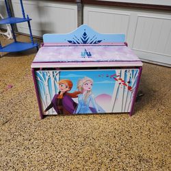 Disney Frozen II Deluxe Toy Box 