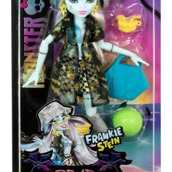 Monster High Scare-adise Island Frankie Stein Doll with Swimsuit, Coverup and Beach Accessories

