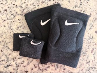 Nike volley ball knee pads/wrist
