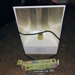 HYDR Farm Grow Light With Agro Max Bulb 250 Watts 35,000 Lumens